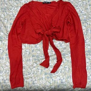 Crop top tie knot in front